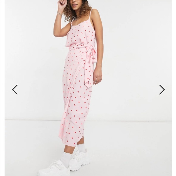 ASOS Style Cheat Satin Wrap Midi Skirt in Pink and Red Heart Print - Picture 3 of 5